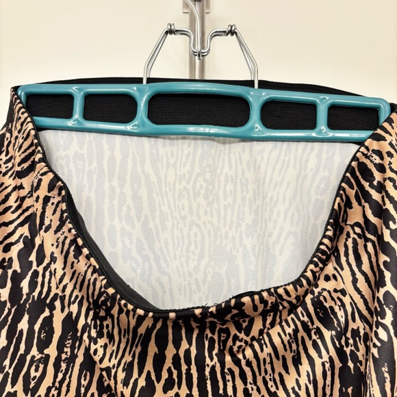 Vintage Carmen Marc Valvo Black Tan Animal Print Pencil Skirt Pull On Washable - Picture 3 of 7
